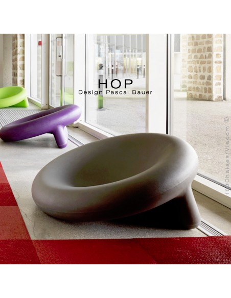 Fauteuil assise basse lounge confort HOP, structure plastique couleur au choix.