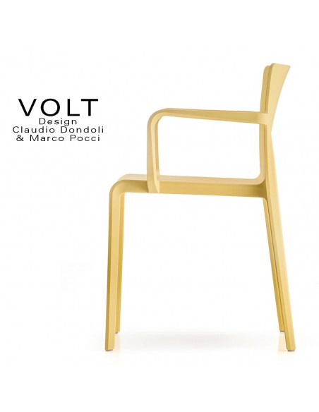 Fauteuil plastique pour terrasse et restaurant VOLT, structure polypropylène de couleur jaune.