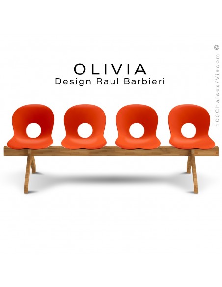 Banc design OLIVIA, piétement bois, assise 4 places coque plastique couleur orange.