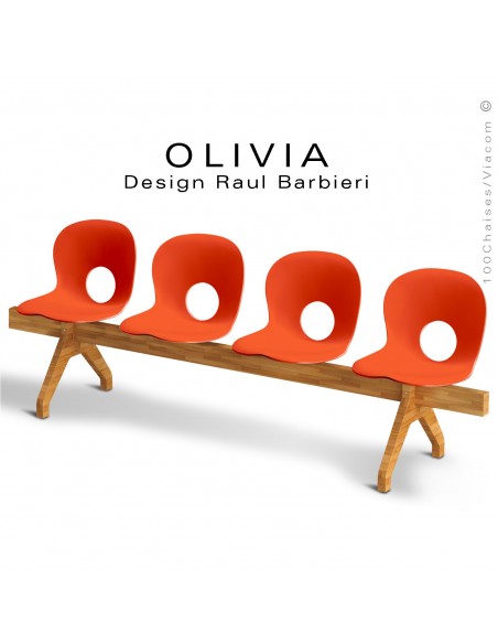 Banc design OLIVIA, piétement bois, assise 4 places coque plastique couleur orange.