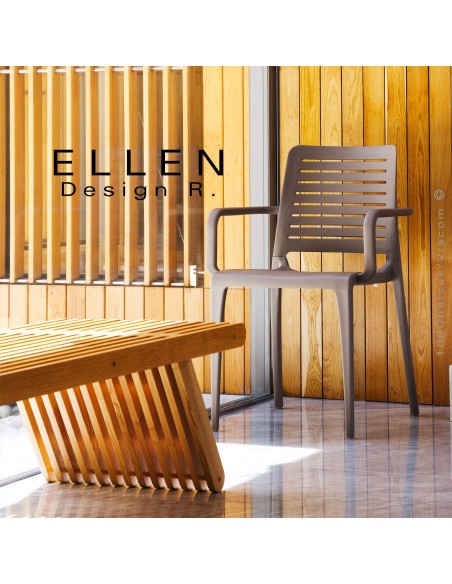 Chaise design ELLEN, en situation pour exemple.