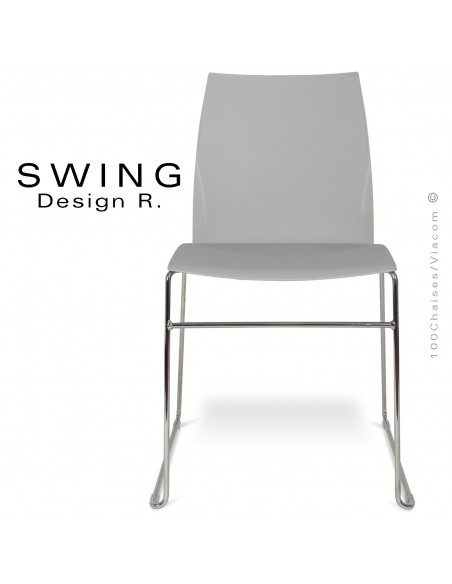 Chaise SWING, piétement type luge, assise coque plastique couleur grise.
