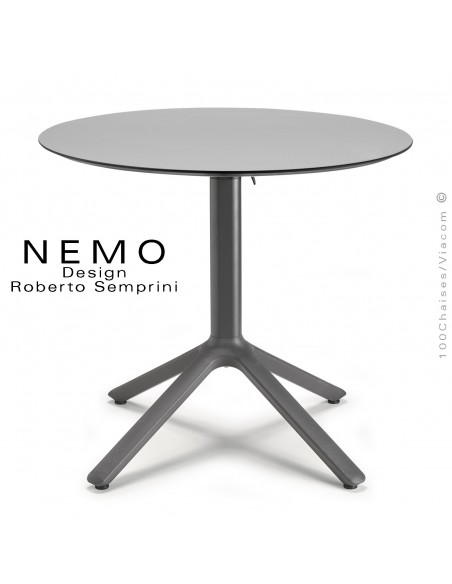 Table NEMO, pour CHR., piétement encastrable aluminium couleur anthracite, plateau Ø70 cm., rabattable compact gris clair.