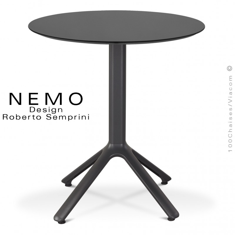 Table noire pliante et encastrable pour terrasse de restaurant et