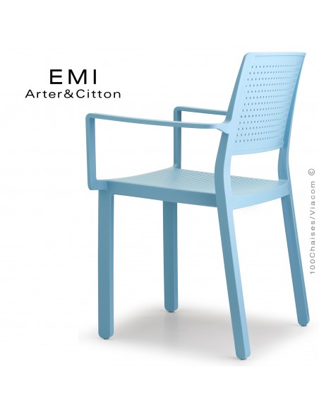 Fauteuil design EMI, structure plastique couleur bleu clair.