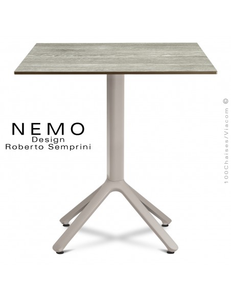Table NEMO piétement aluminum gris tourterelle, plateau compact 80x80 cm, couleur chêne.