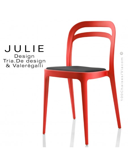 Chaise design JULIE, structure plastique couleur rouge avec coussin noir - Lot de 4 pièces.