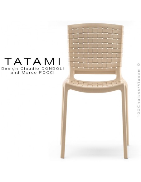 Chaise design TATAMI, structure plastique couleur sable.