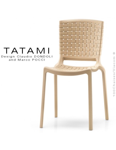 Chaise design TATAMI, structure plastique couleur sable.