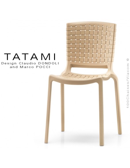 Chaise design TATAMI, structure plastique couleur sable.