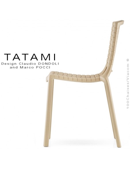 Chaise design TATAMI, structure plastique couleur sable.