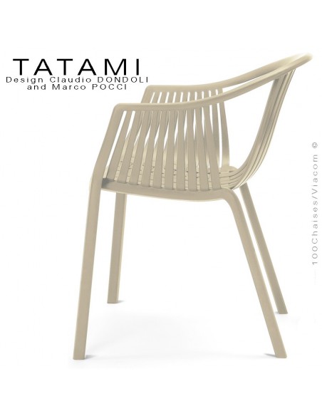 Fauteuil TATAMI, structure plastique couleur crème, assise effet tressé - Lot de 4 pièces.