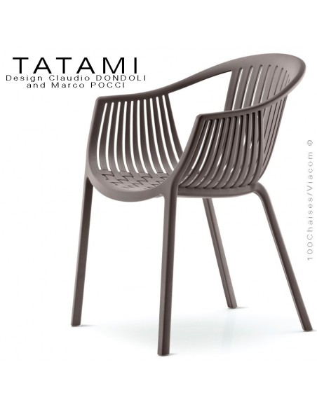Fauteuil TATAMI, structure plastique couleur marron, assise effet tressé - Lot de 4 pièces.
