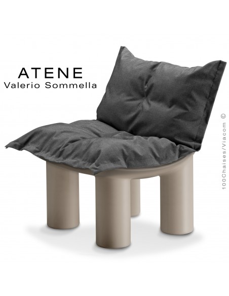  Fauteuil lounge ATENE, monobloc plastique couleur crème, coussin.