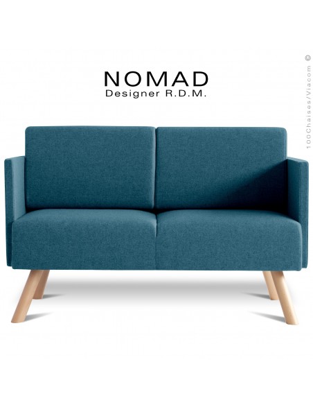 Banquette design NOMAD, piétement bois teinté naturel, assise et dossier garnis habillage tissu couleur bleu pétrole.