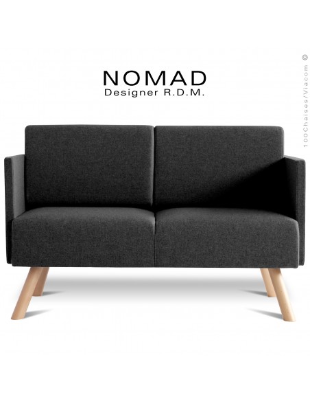 Banquette design NOMAD, piétement bois teinté naturel, assise et dossier garnis habillage tissu couleur noir.