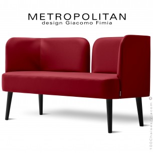 Banquette design METROPOLITAN, piétement bois teinté noir, habillage cuir synthétique couleur rouge.