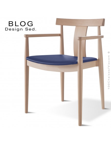 Fauteuil bois BLOG, structure bois de hêtre blanchi, assise garnie cuir bleu foncé.