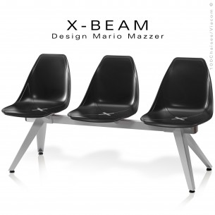 Banc design X-BEAM, structure acier peint gris-argent, assise coque plastique couleur noir avec incrustation bois.