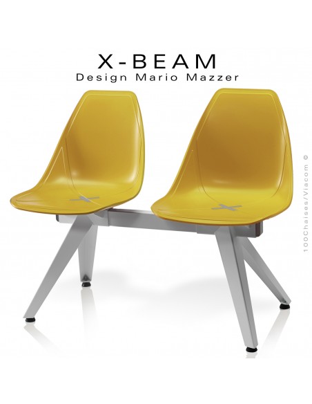 Banc design X-BEAM, structure acier peint gris-argent, assise coque plastique jaune d'or avec incrustation bois.
