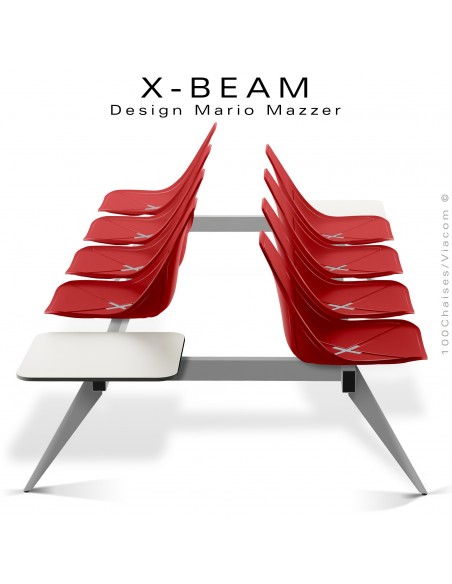 Banc design X-BEAM, structure acier peint aluminium, assise coque plastique rouge avec incrustation bois.