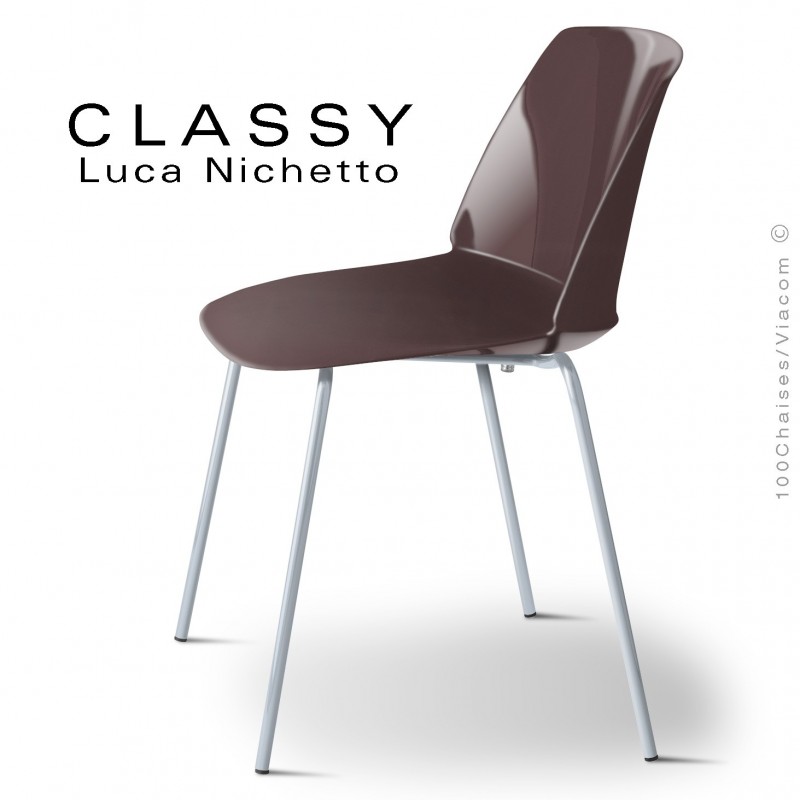 Chaise CLASSY, piétement acier peint aluminium blanc, coque plastique argile.