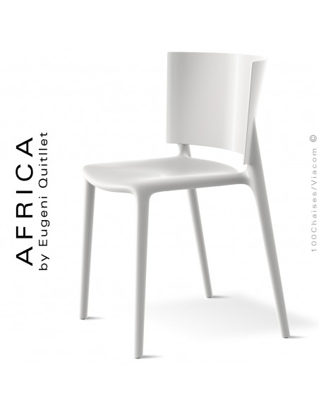 Chaise d'aspect laquer pour extérieur ou terrasse AFRICA, structure et assise coque plastique blanche.