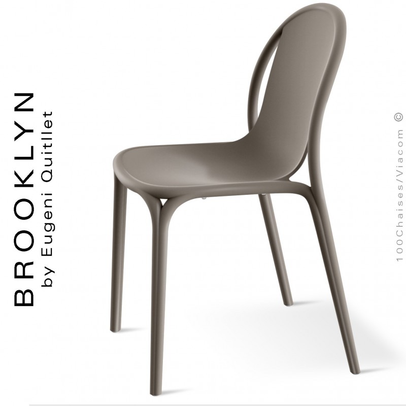 Chaise design d'extérieur, terrasse BROOKLYN, structure et assise coque plastique couleur gris Tourterelle.