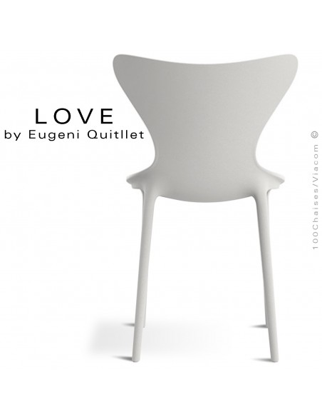 Chaise design LOVE, structure et assise coque plastique couleur blanche.