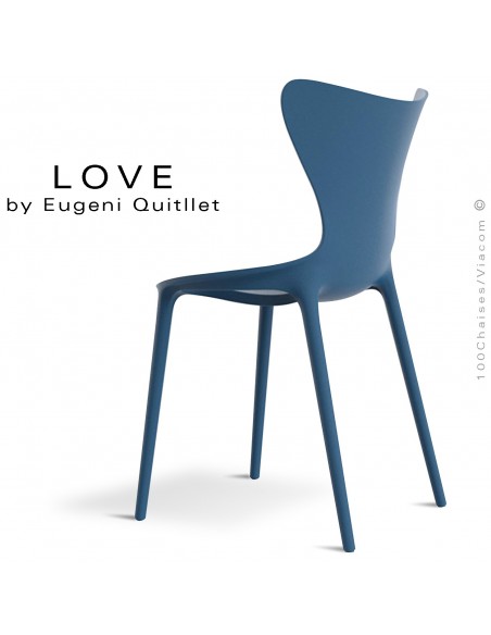 Chaise design LOVE, structure et assise coque plastique couleur blanche.