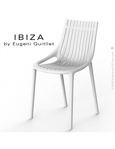 Chaise design IBIZA, structure et assise coque plastique couleur blanche.
