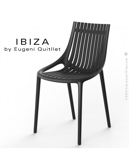 Chaise design IBIZA, structure et assise coque plastique couleur noir.