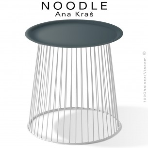 Table basse NOODLE, pied blanc signalisation et plateau gris anthracite en acier peint.