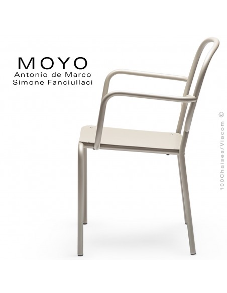 Fauteuil MOYO structure acier peint satin sand.