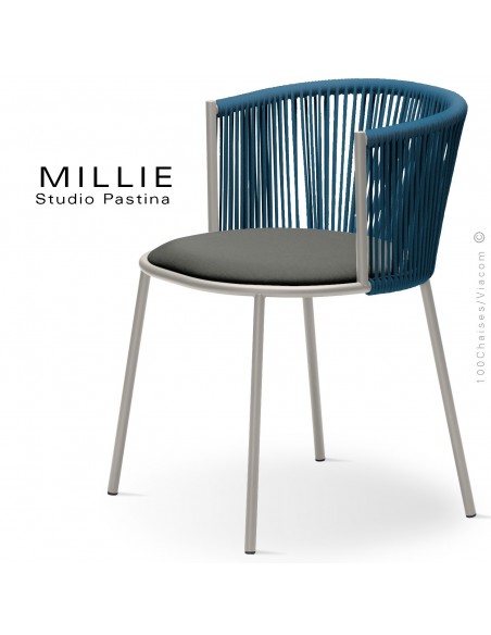 Fauteuil MILLIE SP, piétement acier sand, assise tissu 603gris, dossier corde bleu.