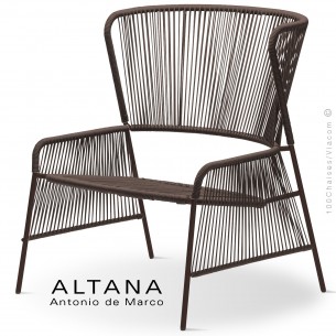 Fauteuil lounge design ALTANA-P, piétement acier peint marron, assise et dossier habillage corde marron.