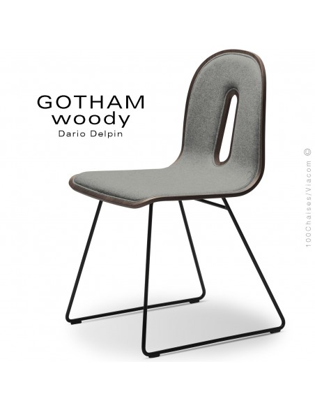 Chaise GOTHAM WOODY-SL-I, piétement luge noir, assise et dossier bois noyer, habillage tissu 600gris.