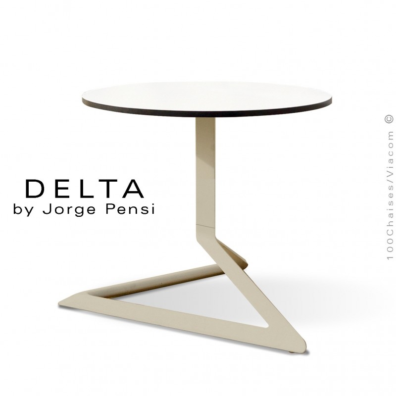 Table basse design DELTA, piétement fantaisie aluminum peint écru, plateau Ø50 type Compact HPL blanc.