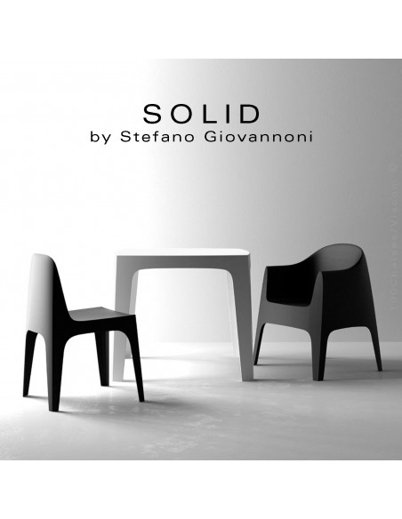 Collection mobilier SOLID, pour l'extérieur et terrasse, structure et assise coque plastique couleur et empilable.