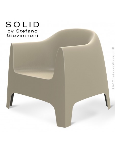 Fauteuil lounge design SOLID, structure 4 pieds avec accoudoirs, assise plastique couleur écru.