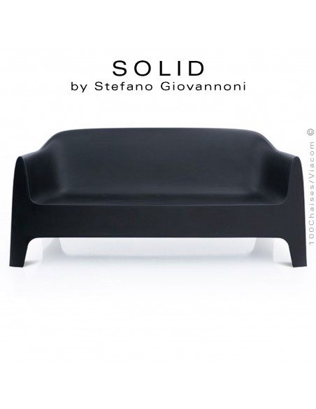 Canapé ou Sofa lounge design SOLID, structure 4 pieds avec accoudoirs, assise plastique couleur noir.