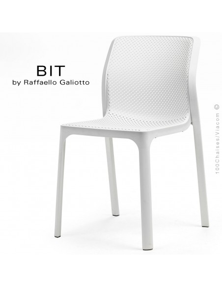 Chaise design BIT, sturcture et assise plastique couleur blanc.