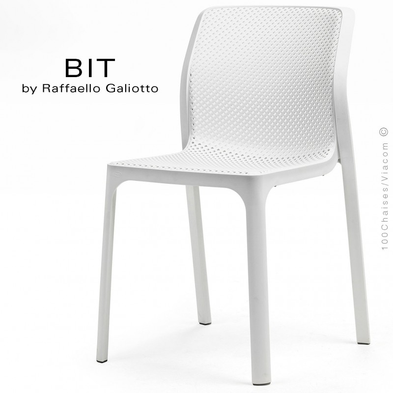 Chaise design BIT, sturcture et assise plastique couleur blanc.
