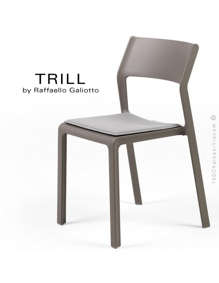 Chaise TRILL, sturcture et assise plastique couleur gris tourterelle.