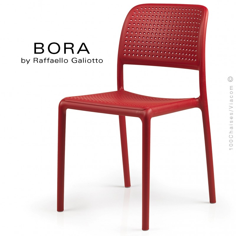 Chaise design BORA, sturcture et assise plastique couleur rouge.