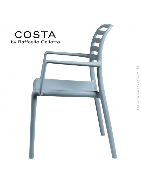 Fauteuil design COSTA, sturcture et assise plastique couleur bleu clair.