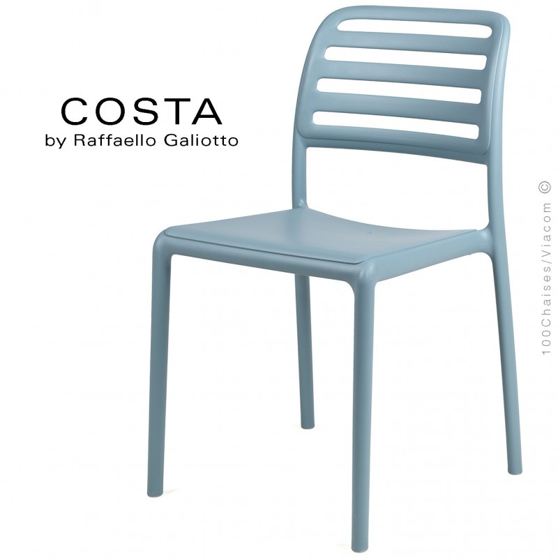 Chaise design COSTA, sturcture et assise plastique couleur bleu clair.