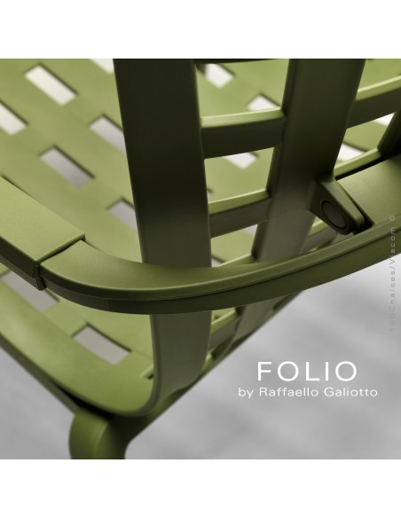 Fauteuil bergère FOLIO, structure et assise plastique.