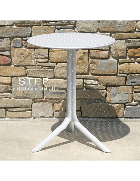 Collection Table STEP, plateau rond plastique ajouré, piétement colonne centrale plastique.