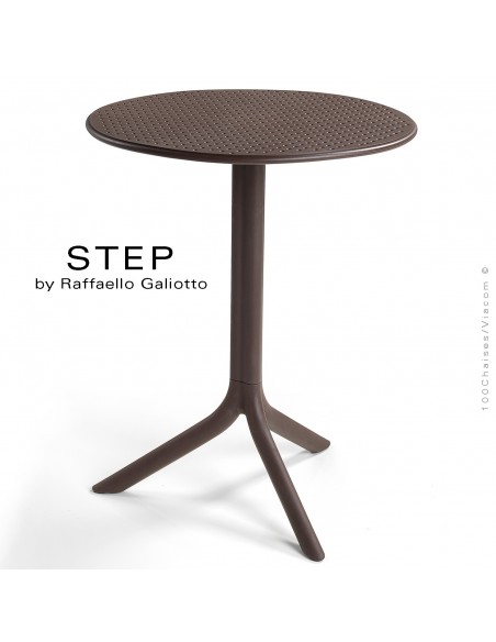 Table STEP, plateau rond plastique ajouré, piétement colonne centrale plastique café.